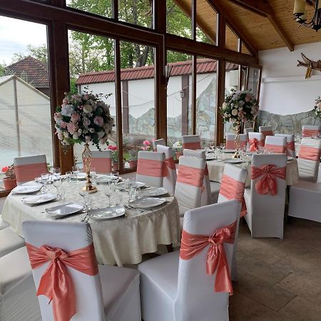 Alex & Maria Hotel Carpinisu Ngoại thất bức ảnh