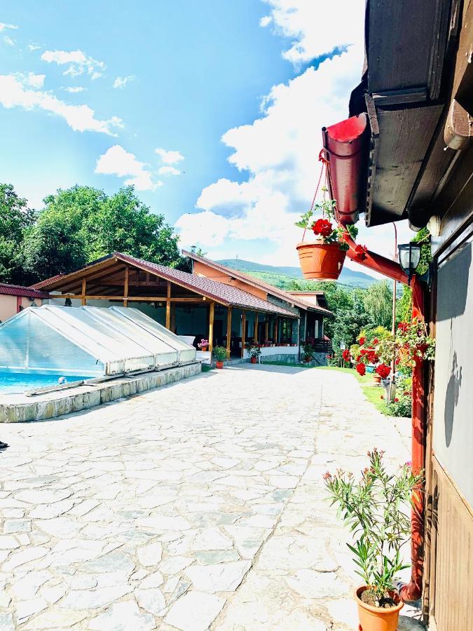 Alex & Maria Hotel Carpinisu Ngoại thất bức ảnh